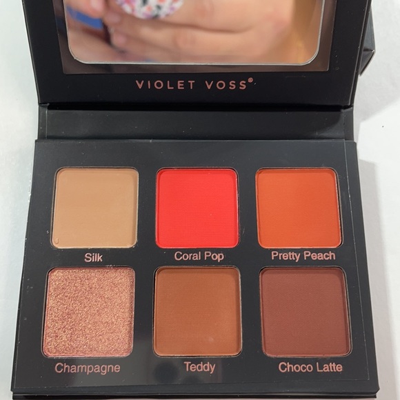 Violet Voss Eyeshadow Palette - Picture 2 of 4